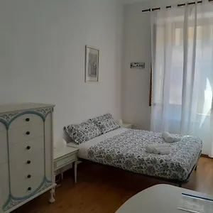 L'iris , Livorno Italia